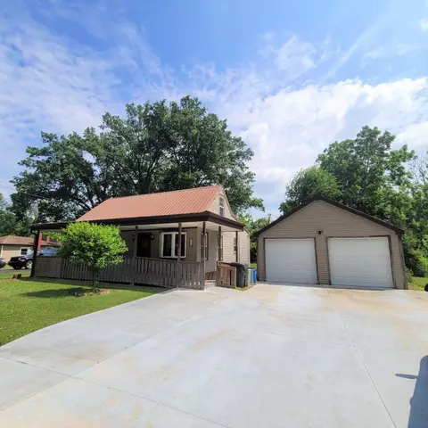 609 Ellen Dr, Cincinnati, OH 45255