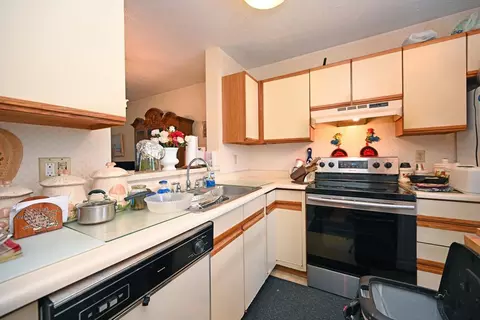 617 Prospect Pl, Cincinnati, OH 45229 photo 6