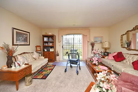 617 Prospect Pl, Cincinnati, OH 45229 photo 9