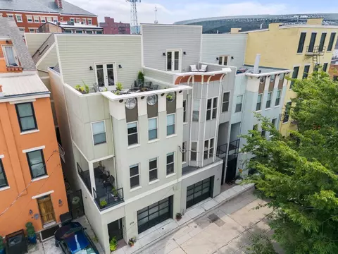 211 Kemp Aly, Cincinnati, OH 45202