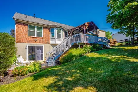 669 Mccormick Ln, Cincinnati, OH 45245 photo 2
