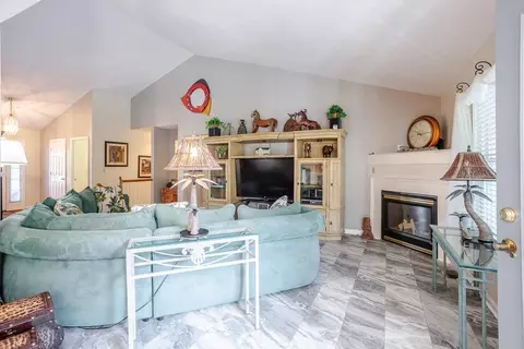 669 Mccormick Ln, Cincinnati, OH 45245 photo 7