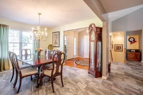 669 Mccormick Ln, Cincinnati, OH 45245 photo 4
