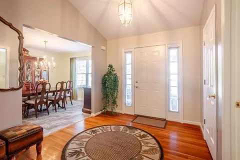 669 Mccormick Ln, Cincinnati, OH 45245 photo 3