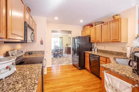 669 Mccormick Ln, Cincinnati, OH 45245 photo 16