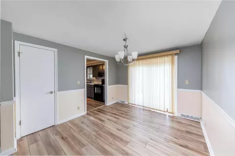 574 Berdale Ln, Cincinnati, OH 45244 photo 9