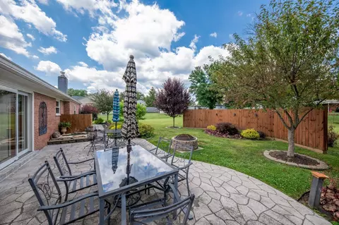 574 Berdale Ln, Cincinnati, OH 45244 photo 23