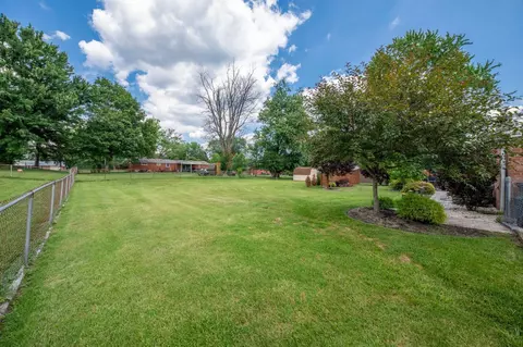 574 Berdale Ln, Cincinnati, OH 45244 photo 25