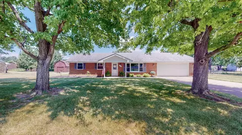 2198 Bellavista Dr, Ross Twp, OH 45014