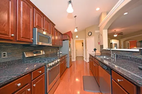 1050 Logan Lndg, Cincinnati, OH 45245 photo 11