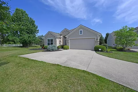 1050 Logan Lndg, Cincinnati, OH 45245 photo 3