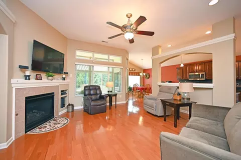 1050 Logan Lndg, Cincinnati, OH 45245 photo 7