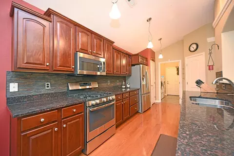 1050 Logan Lndg, Cincinnati, OH 45245 photo 12