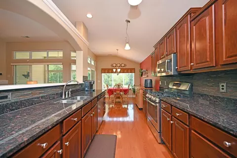 1050 Logan Lndg, Cincinnati, OH 45245 photo 10