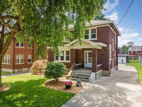 3613 St Martins Pl, Cheviot, OH 45211
