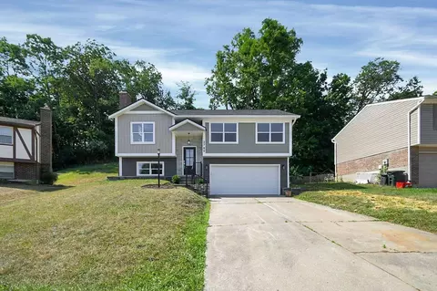 2789 Mapletree Ct, Reading, OH 45236