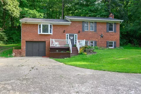 3357 Number Nine Rd, Blanchester, OH 45107