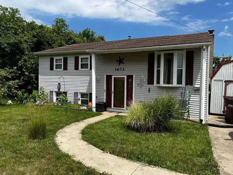 1672 W Elkton, New Miami, OH 45013