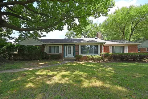 6820 Elbrook Ave, Amberley, OH 45237