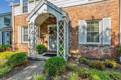 8327 Jadwin St, Cincinnati, OH 45216 photo 2