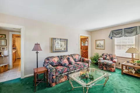 8327 Jadwin St, Cincinnati, OH 45216 photo 4