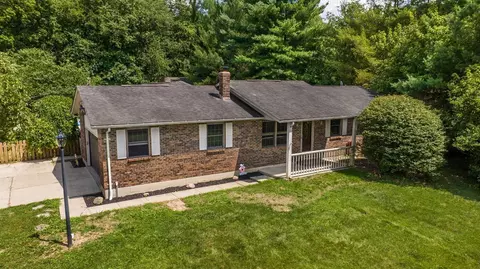 3966 Race Ln, Okeana, OH 45053