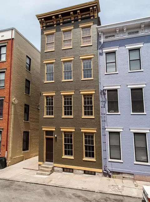 512 Twelfth, Cincinnati, OH 45202