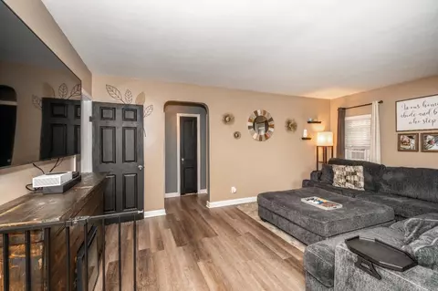 703 Anderson Ferry Rd, Cincinnati, OH 45238 photo 9