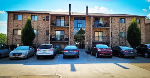 7234 Creekview Dr #8, Colerain Twp, OH 45247