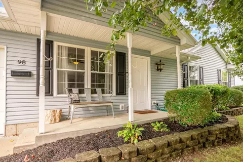 98 Flintstone Dr, Harrison, OH 45030