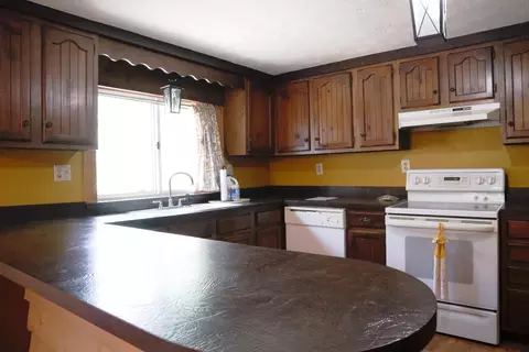 2132 Bataan Dr, Kettering, OH 45420 photo 12