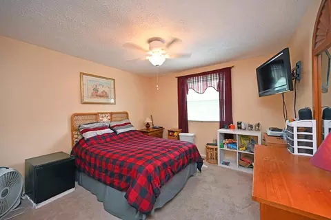 620 Regent Rd, Cincinnati, OH 45245 photo 24