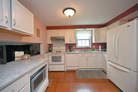 620 Regent Rd, Cincinnati, OH 45245 photo 7