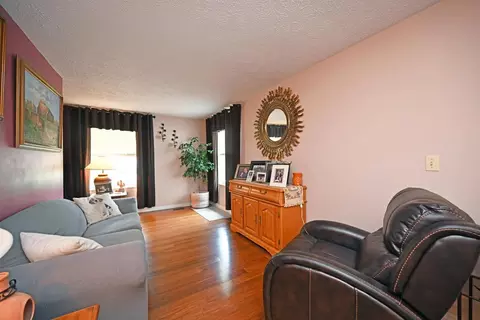 620 Regent Rd, Cincinnati, OH 45245 photo 4