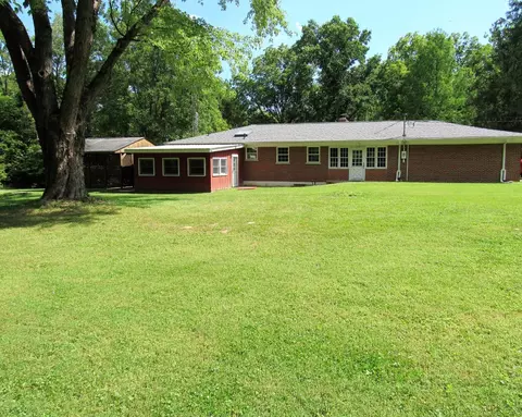403 Chapel Rd, Amelia, OH 45102