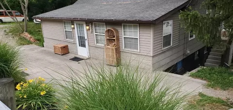 5043 Miami River Rd, Cleves, OH 45002