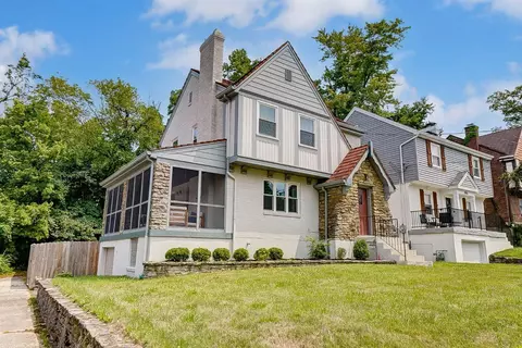 2902 Mapleleaf Ave, Cincinnati, OH 45212 photo 2
