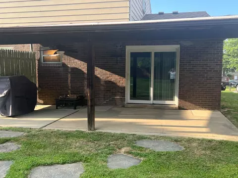 1104 Oldwick Dr, Reading, OH 45215 photo 4