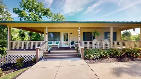 7023 Hearne Rd, Cincinnati, OH 45248