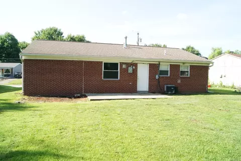 640 Chateau Dr, Cincinnati, OH 45244 photo 4