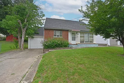 8627 Monsanto Dr, Cincinnati, OH 45231