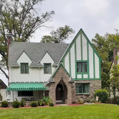 1266 Westminster Dr, Cincinnati, OH 45229