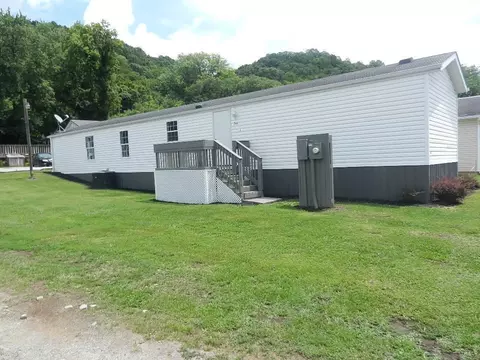 744 Valley St, Aberdeen, OH 45101