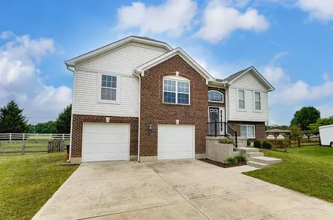 919 Regency Ct, Trenton, OH 45067