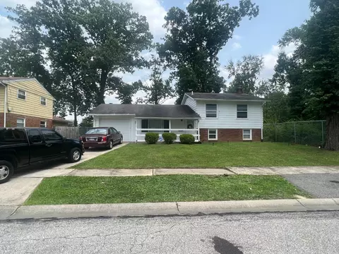 8452 Sunlight Dr, Cincinnati, OH 45231