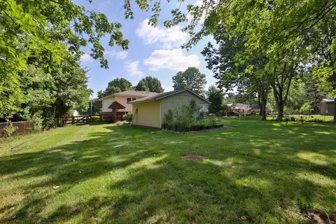 669 Chateau Dr, Cincinnati, OH 45244 photo 28
