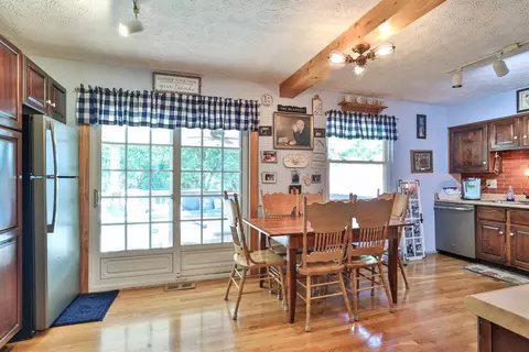 669 Chateau Dr, Cincinnati, OH 45244 photo 8