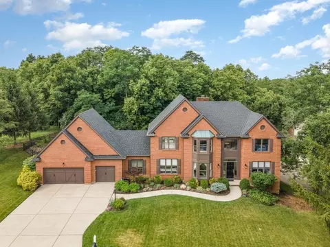 7575 Pinehurst Dr, Newtown, OH 45244