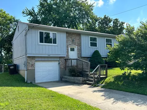 1444 Hartwood Dr, Cincinnati, OH 45240