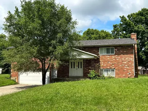 9093 Heritage Rd, Franklin, OH 45005